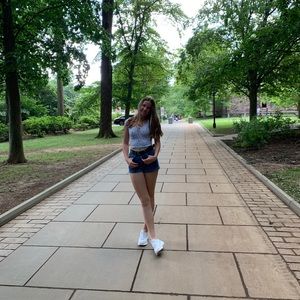 Meet your Posher, Jenna